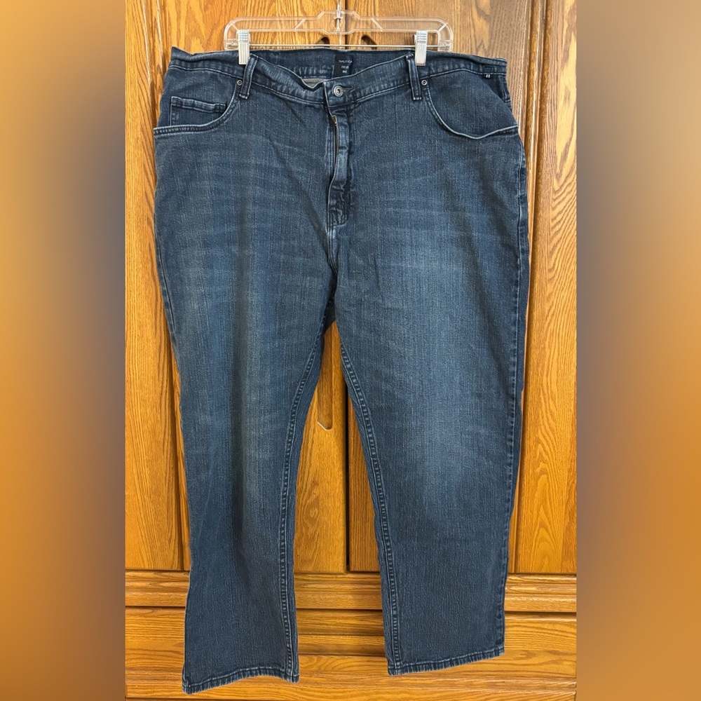 Nautica Men's Relaxed Fit Jeans in Deep Blue